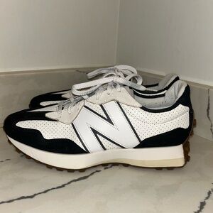 New Balance 327 sneakers